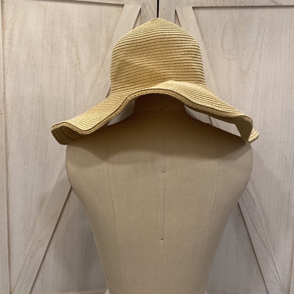 3/$20 100% paper sunhat - Picture 3 of 5